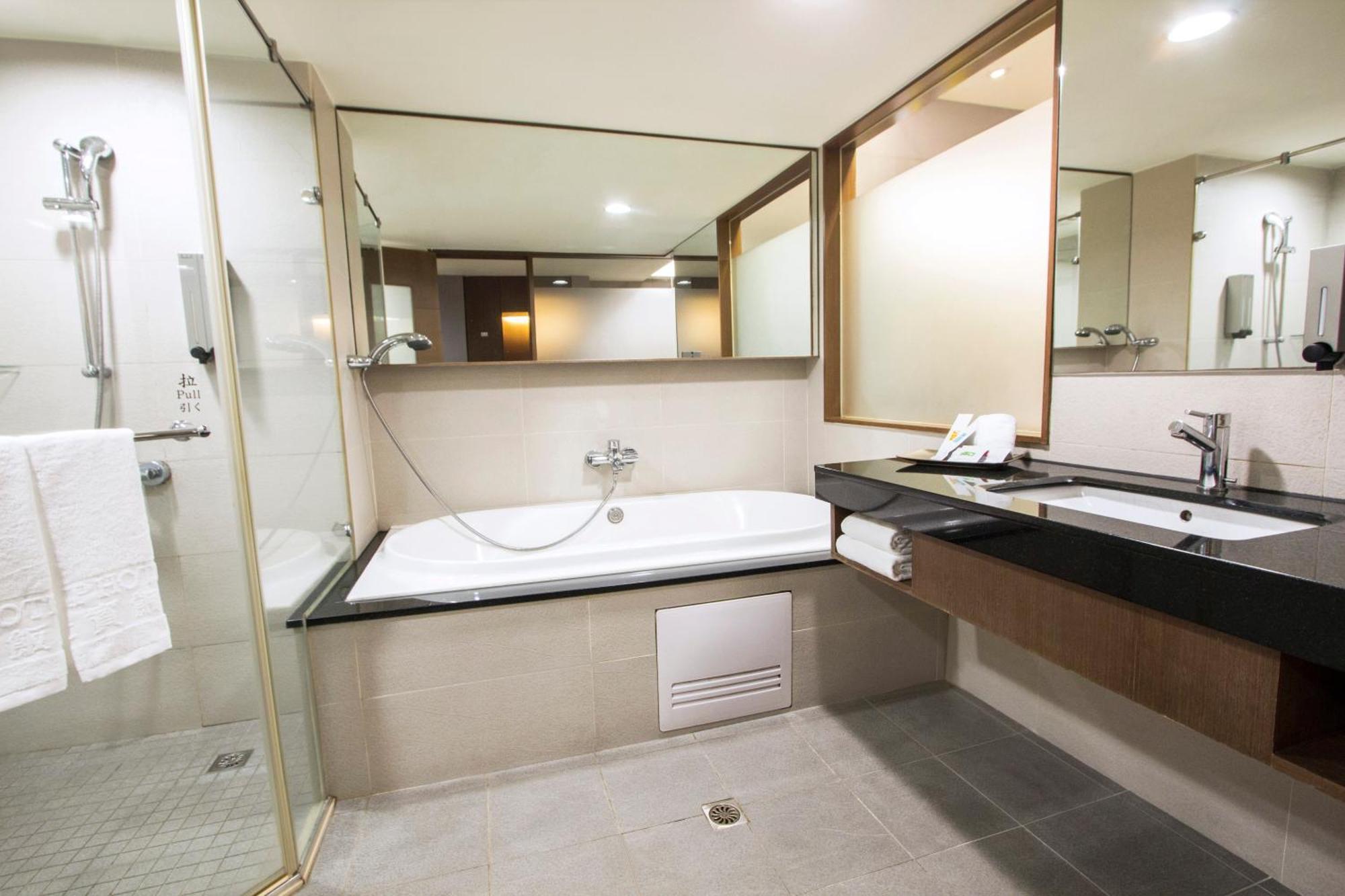 Vip Hotel Taipei Exterior photo