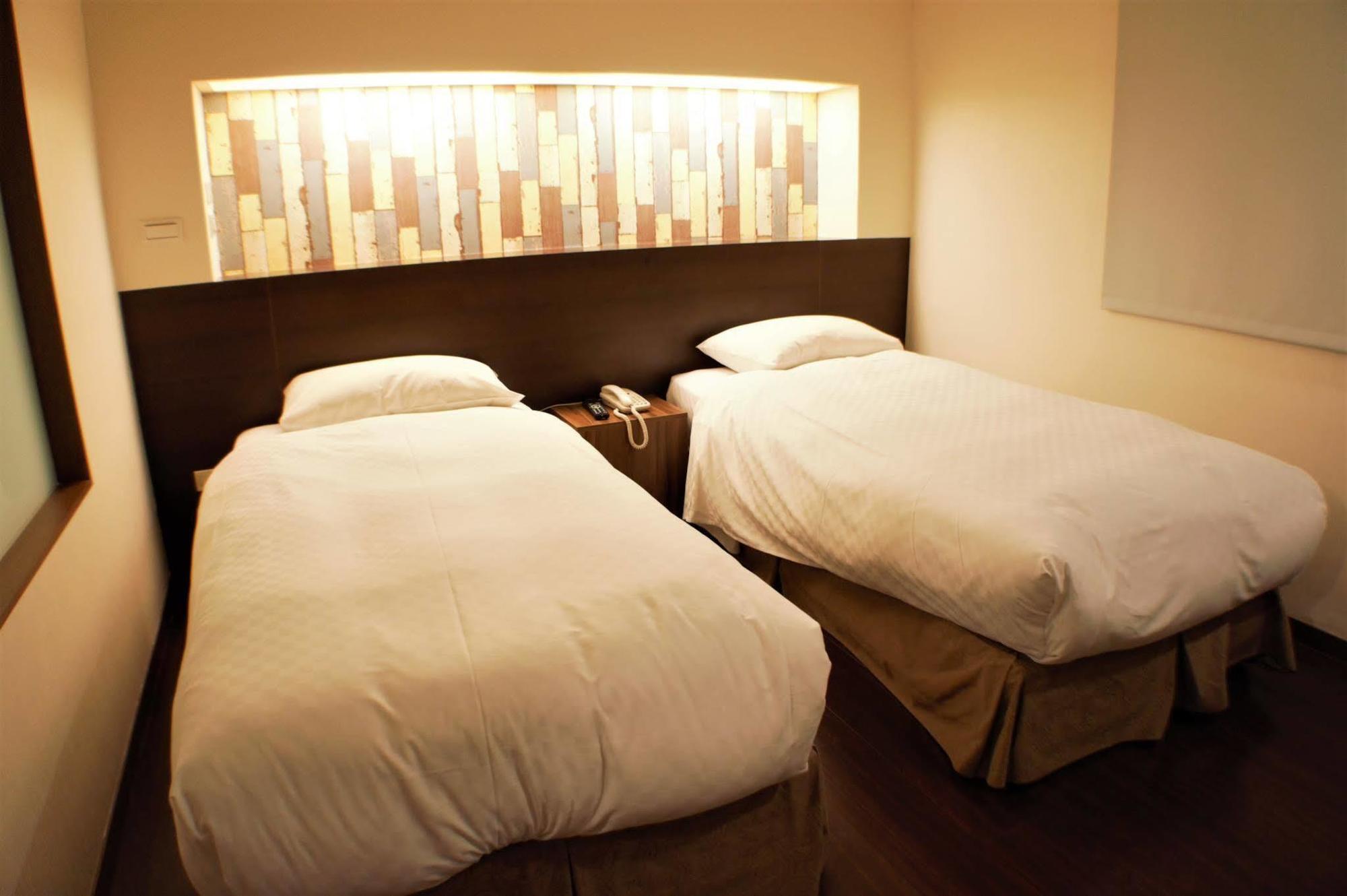 Vip Hotel Taipei Exterior photo
