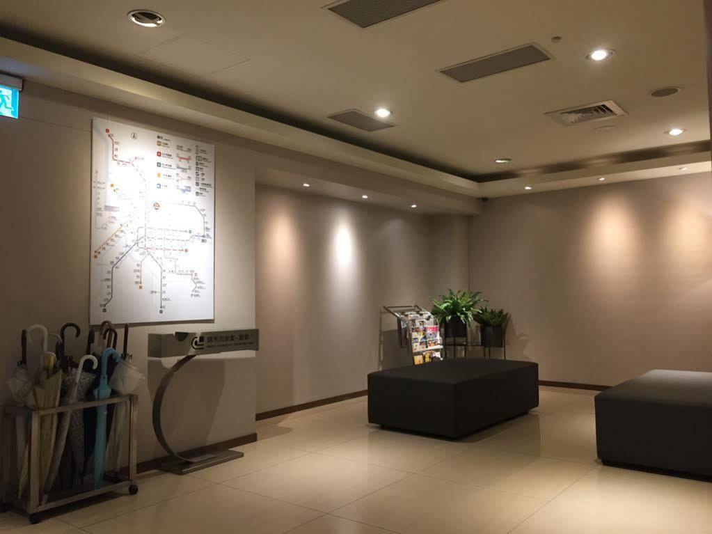 Vip Hotel Taipei Exterior photo