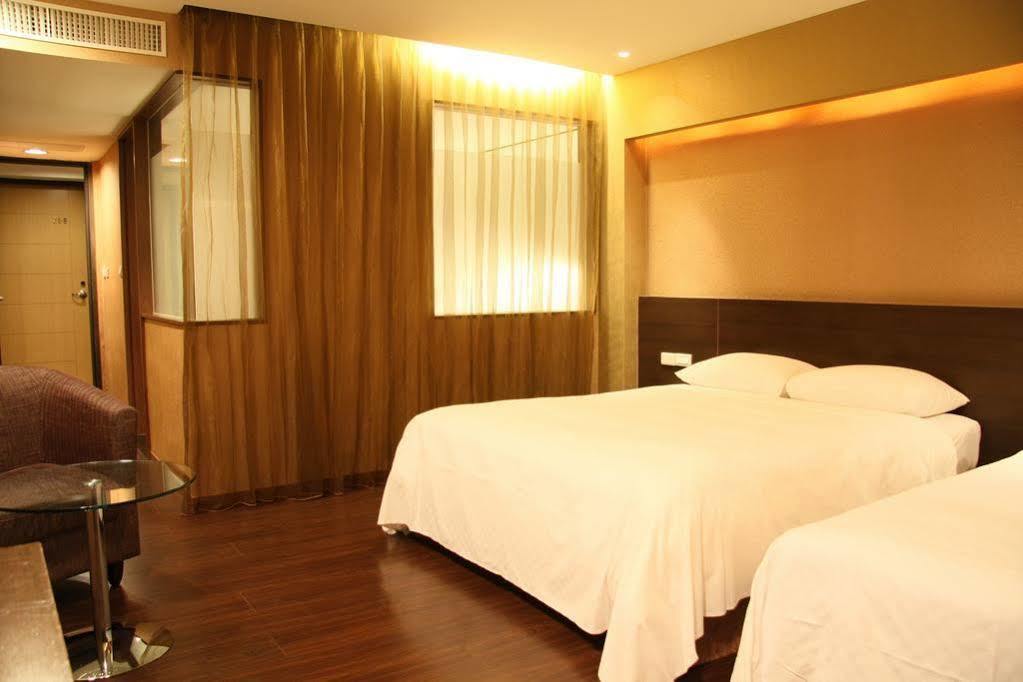 Vip Hotel Taipei Exterior photo